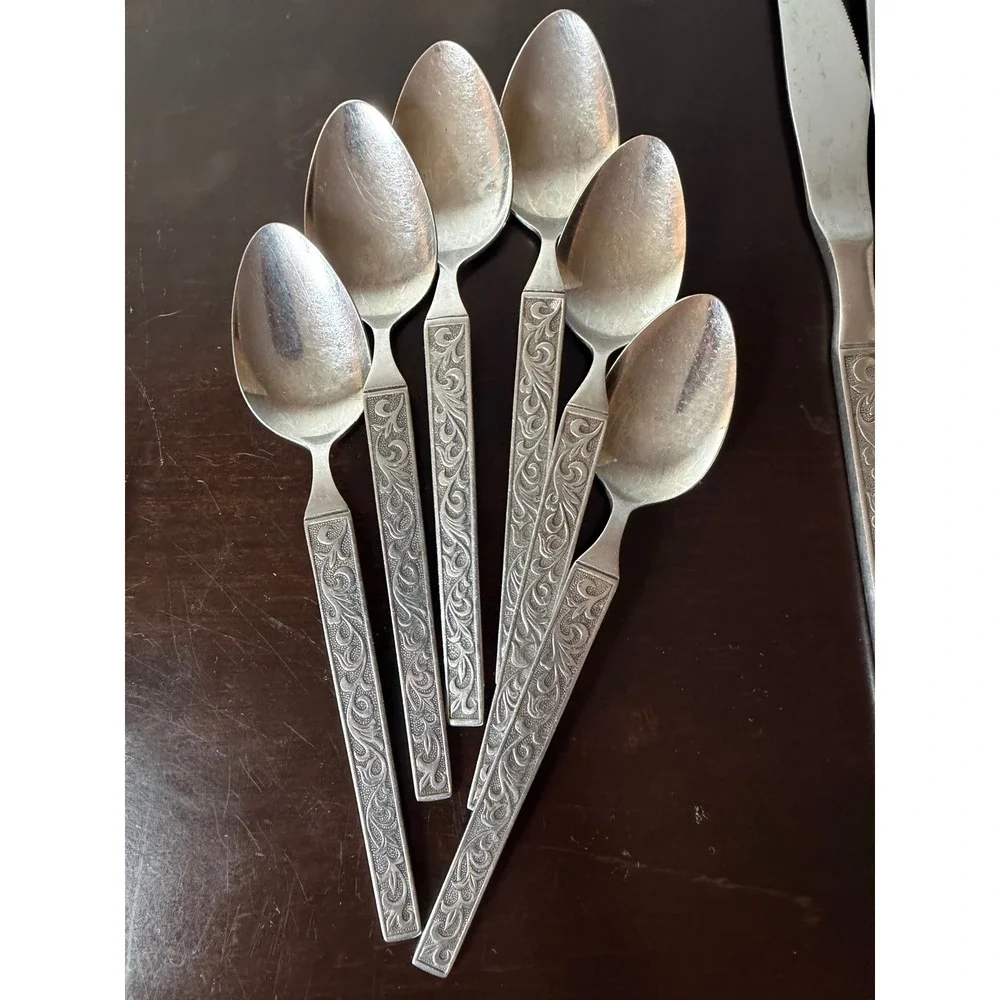 Riviera Stainless Steel Flatware Set Japan Scroll Filigree Pattern 24 Pieces
